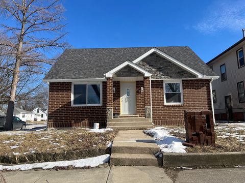 Tiny photo for 702 S Lincoln Avenue, Kankakee, IL 60901 (MLS # 12563881)