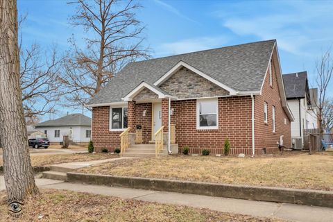 Tiny photo for 702 S Lincoln Avenue, Kankakee, IL 60901 (MLS # 12563881)