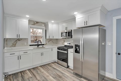 Tiny photo for 702 S Lincoln Avenue, Kankakee, IL 60901 (MLS # 12563881)