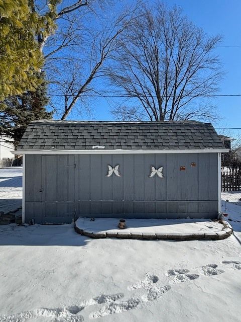 Tiny photo for 151 Rose Tree Lane, Lindenhurst, IL 60046 (MLS # 12551410)