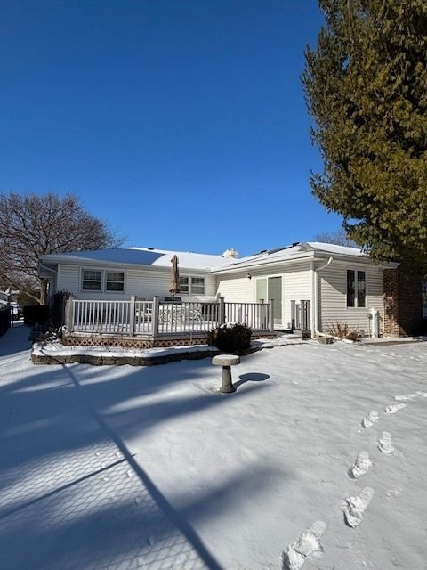 Tiny photo for 151 Rose Tree Lane, Lindenhurst, IL 60046 (MLS # 12551410)