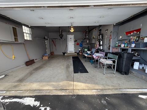 Tiny photo for 151 Rose Tree Lane, Lindenhurst, IL 60046 (MLS # 12551410)