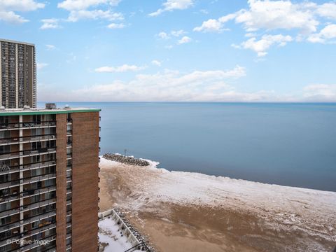 Tiny photo for 5855 N Sheridan Road #17D, Chicago, IL 60660 (MLS # 12458067)