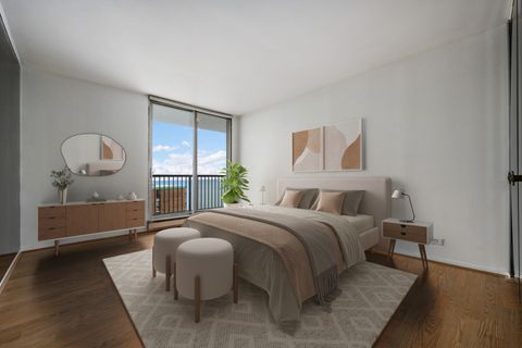 Tiny photo for 5855 N Sheridan Road #17D, Chicago, IL 60660 (MLS # 12458067)