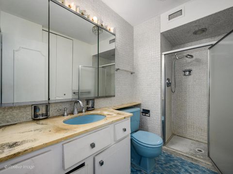 Tiny photo for 5855 N Sheridan Road #17D, Chicago, IL 60660 (MLS # 12458067)