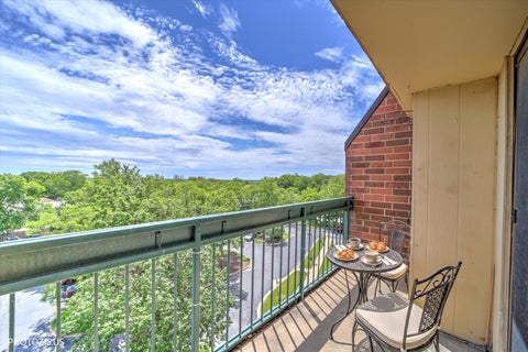 Tiny photo for 1840 Huntington Boulevard #607, Hoffman Estates, IL 60169 (MLS # 12701616)