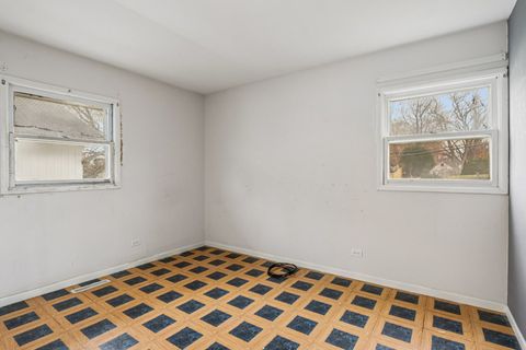 Tiny photo for 1620 Lotus Drive, Round Lake Beach, IL 60073 (MLS # 12522102)