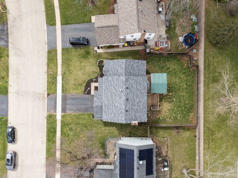 Tiny photo for 946 Pin Oak Circle, Cary, IL 60013 (MLS # 12612313)