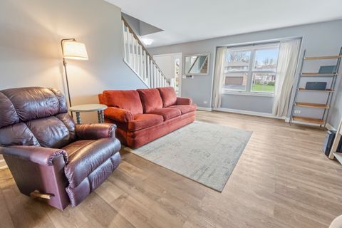 Tiny photo for 946 Pin Oak Circle, Cary, IL 60013 (MLS # 12612313)