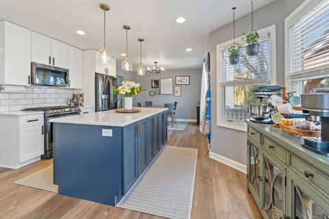 Tiny photo for 946 Pin Oak Circle, Cary, IL 60013 (MLS # 12612313)