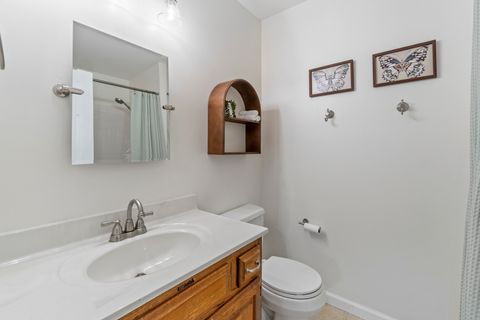 Tiny photo for 946 Pin Oak Circle, Cary, IL 60013 (MLS # 12612313)