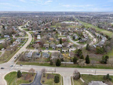 Tiny photo for 946 Pin Oak Circle, Cary, IL 60013 (MLS # 12612313)