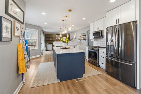 Tiny photo for 946 Pin Oak Circle, Cary, IL 60013 (MLS # 12612313)