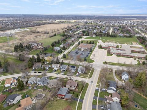 Tiny photo for 946 Pin Oak Circle, Cary, IL 60013 (MLS # 12612313)