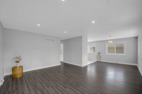 Tiny photo for 527 N Virginia Avenue, Glenwood, IL 60425 (MLS # 12618764)