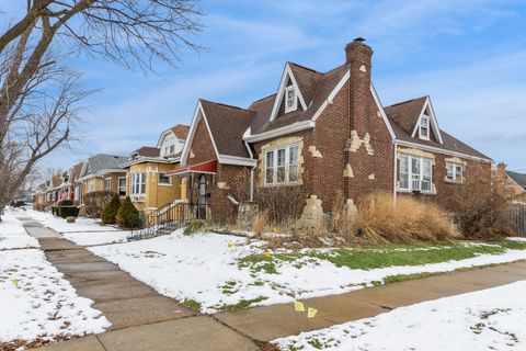 Tiny photo for 1647 Clinton Avenue, Berwyn, IL 60402 (MLS # 12282077)