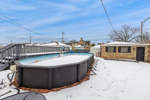 Tiny photo for 1647 Clinton Avenue, Berwyn, IL 60402 (MLS # 12282077)