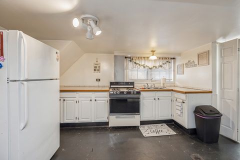 Tiny photo for 1647 Clinton Avenue, Berwyn, IL 60402 (MLS # 12282077)