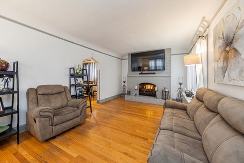 Tiny photo for 1647 Clinton Avenue, Berwyn, IL 60402 (MLS # 12282077)
