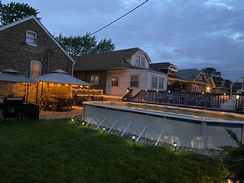 Tiny photo for 1647 Clinton Avenue, Berwyn, IL 60402 (MLS # 12282077)