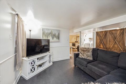 Tiny photo for 1647 Clinton Avenue, Berwyn, IL 60402 (MLS # 12282077)