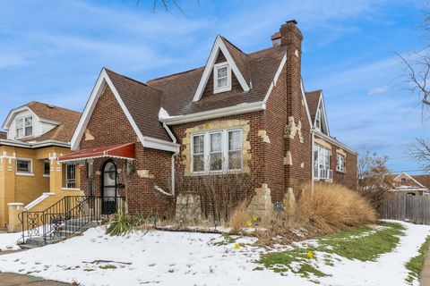 Tiny photo for 1647 Clinton Avenue, Berwyn, IL 60402 (MLS # 12282077)