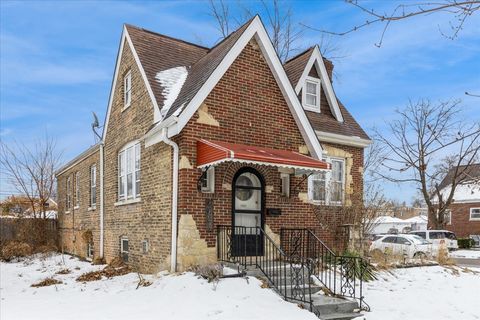 Tiny photo for 1647 Clinton Avenue, Berwyn, IL 60402 (MLS # 12282077)