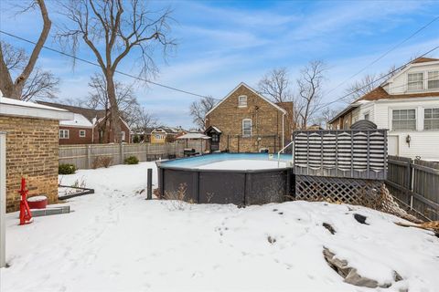 Tiny photo for 1647 Clinton Avenue, Berwyn, IL 60402 (MLS # 12282077)