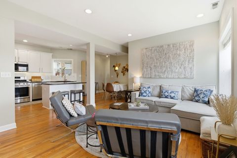 Tiny photo for 121 Callan Avenue #3S, Evanston, IL 60202 (MLS # 12578158)