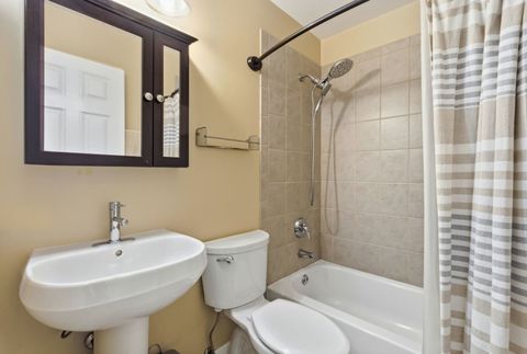 Tiny photo for 121 Callan Avenue #3S, Evanston, IL 60202 (MLS # 12578158)