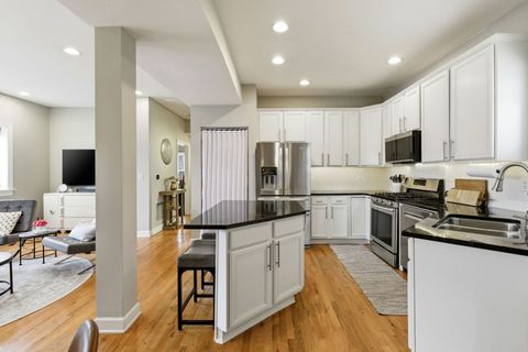 Tiny photo for 121 Callan Avenue #3S, Evanston, IL 60202 (MLS # 12578158)