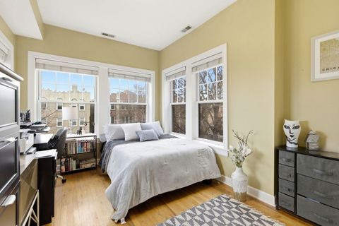 Tiny photo for 121 Callan Avenue #3S, Evanston, IL 60202 (MLS # 12578158)