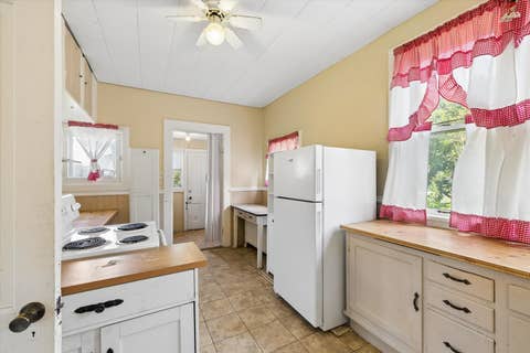Tiny photo for 815 12th Avenue, Fulton, IL 61252 (MLS # 12718508)