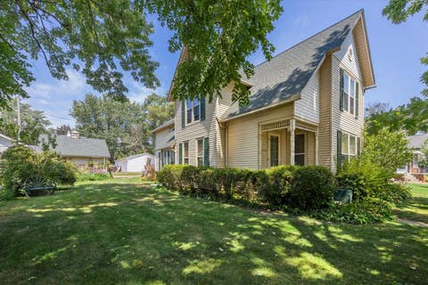 Tiny photo for 815 12th Avenue, Fulton, IL 61252 (MLS # 12718508)