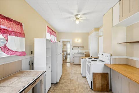 Tiny photo for 815 12th Avenue, Fulton, IL 61252 (MLS # 12718508)