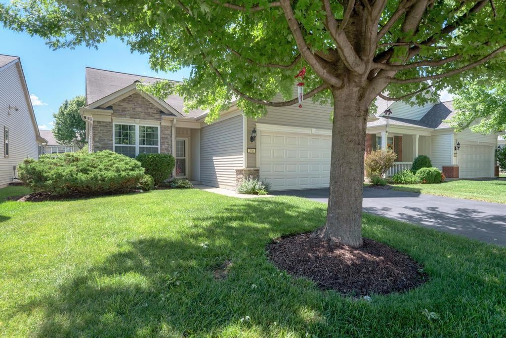 2886 Edgewater Drive