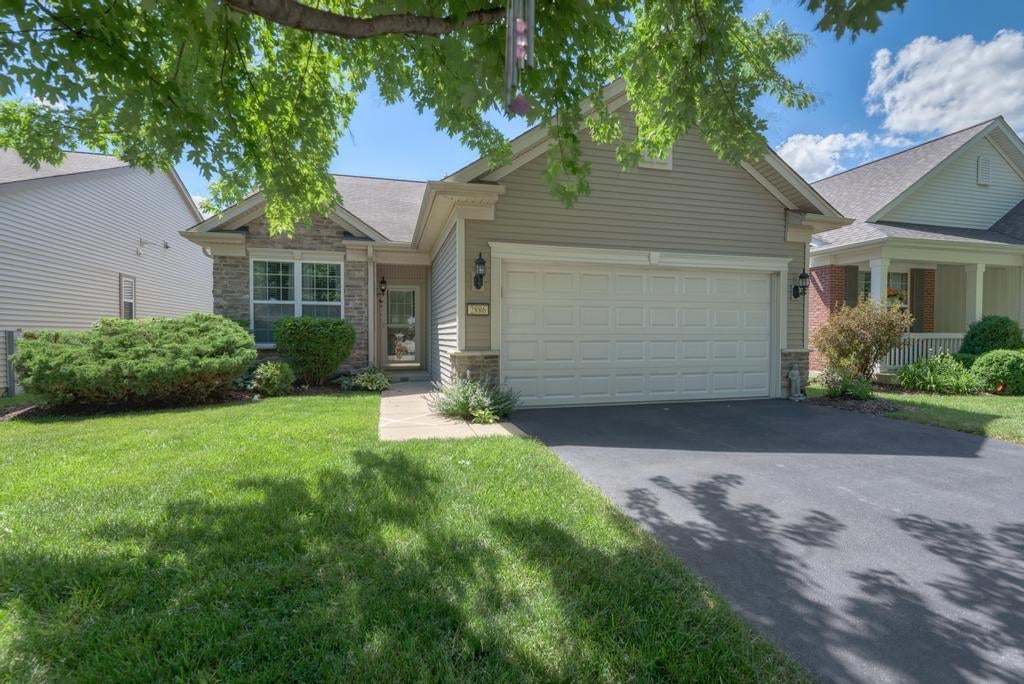 2886 Edgewater Drive