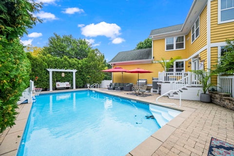 Tiny photo for 200 Ranney Avenue, Vernon Hills, IL 60061 (MLS # 12728303)