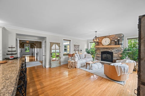 Tiny photo for 200 Ranney Avenue, Vernon Hills, IL 60061 (MLS # 12728303)