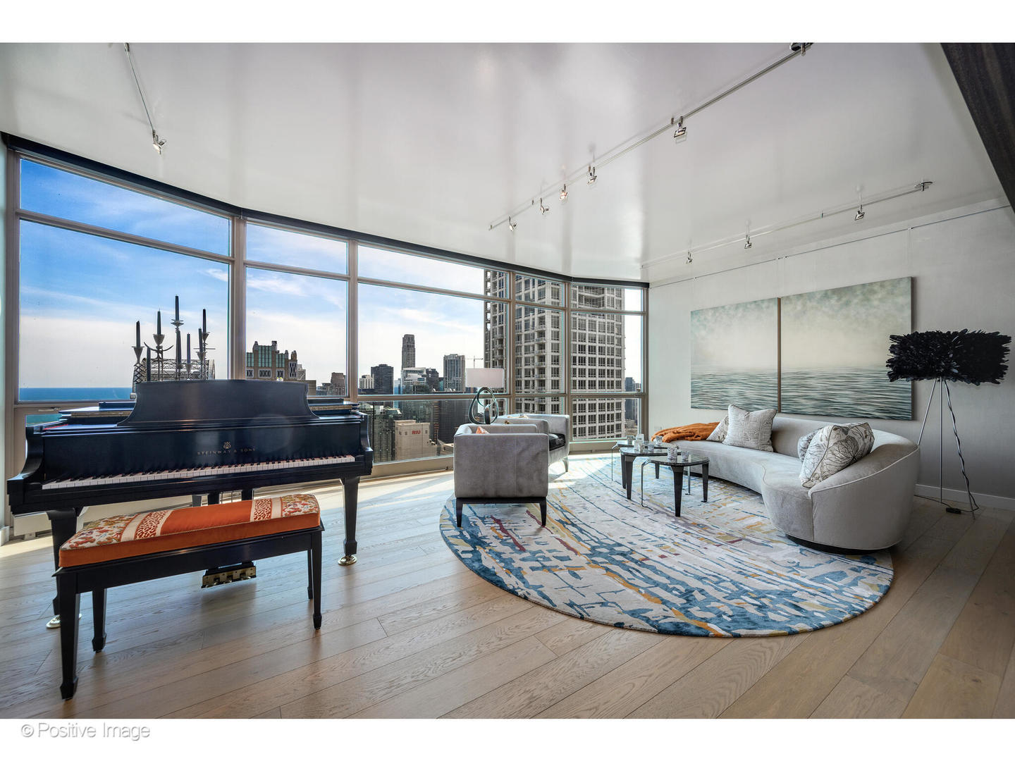 21 E Huron Street 4302