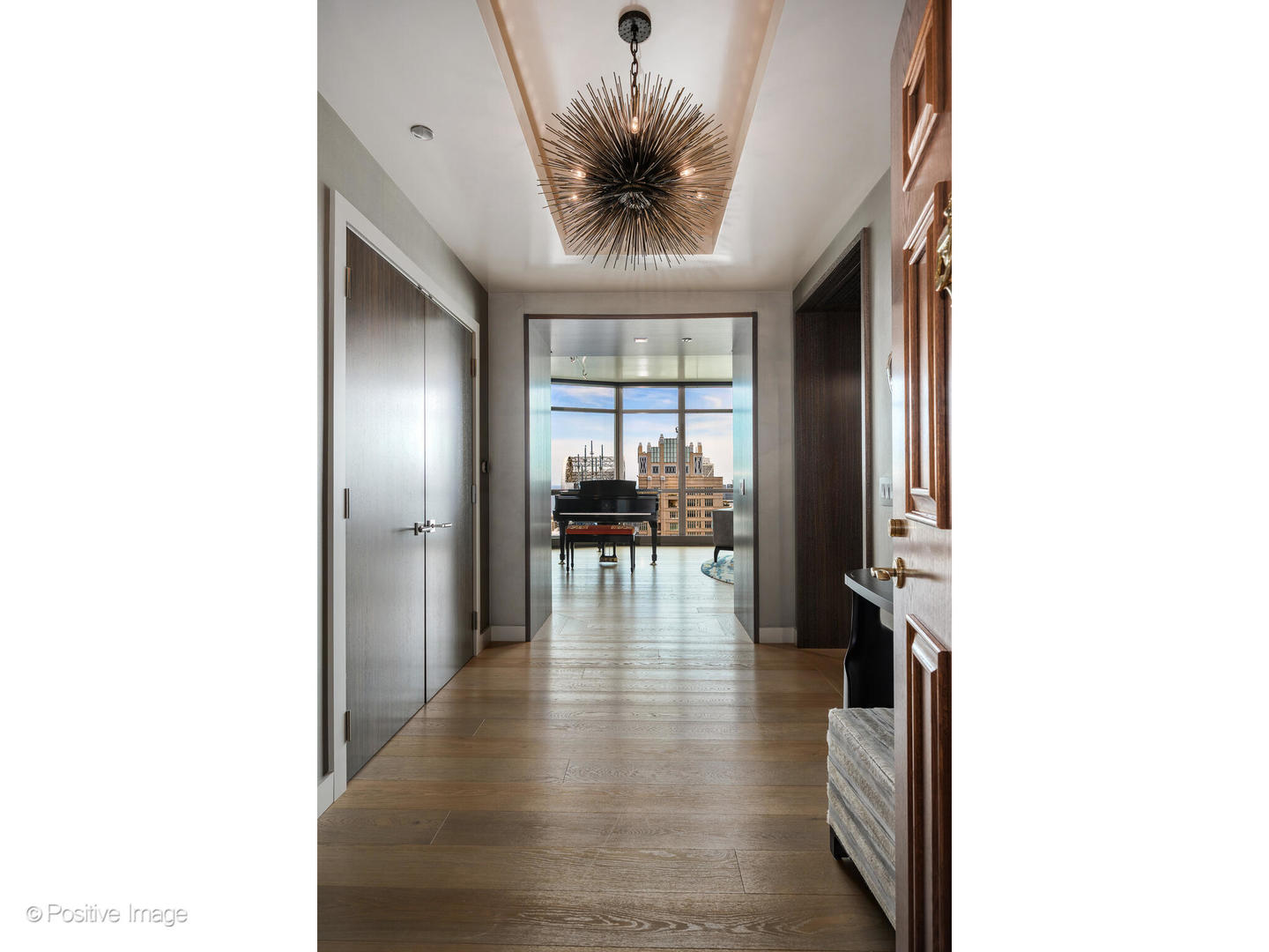 21 E Huron Street 4302