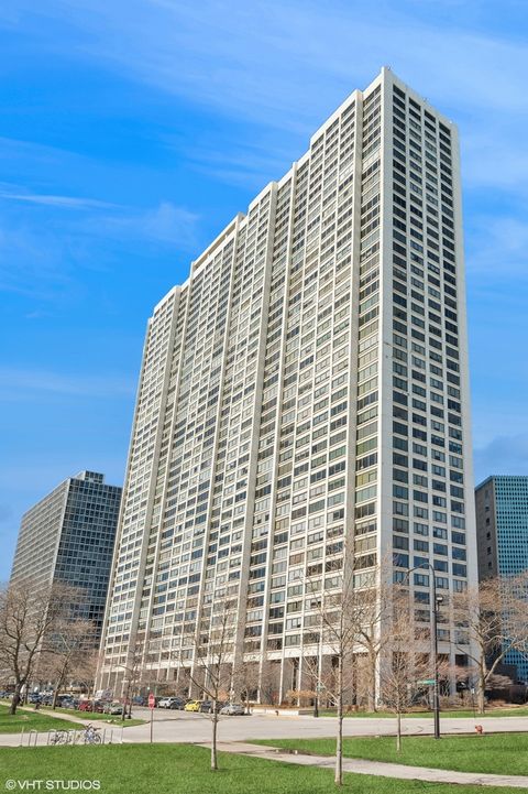 2800 N Lake Shore Drive 3814-3816 Chicago IL 60657