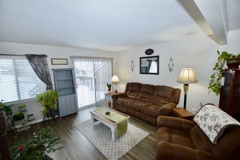 Tiny photo for 1716 Pine Street, McHenry, IL 60051 (MLS # 12535917)