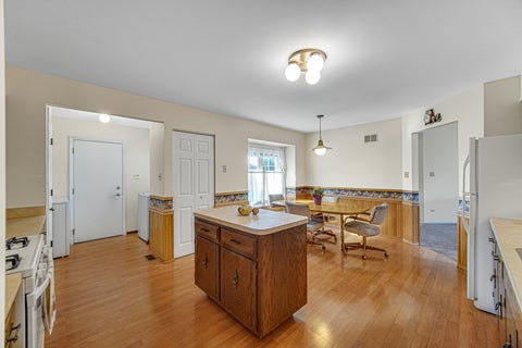 Tiny photo for 6316 Knollwood Drive, Oak Forest, IL 60452 (MLS # 12784090)