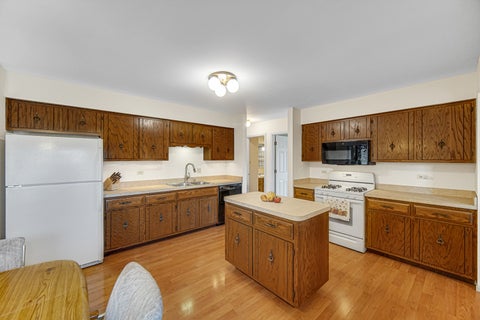 Tiny photo for 6316 Knollwood Drive, Oak Forest, IL 60452 (MLS # 12784090)