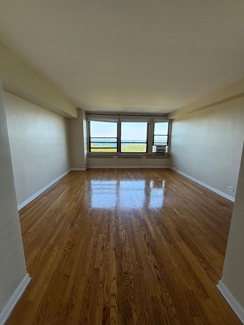 4180 N Marine Drive 1206