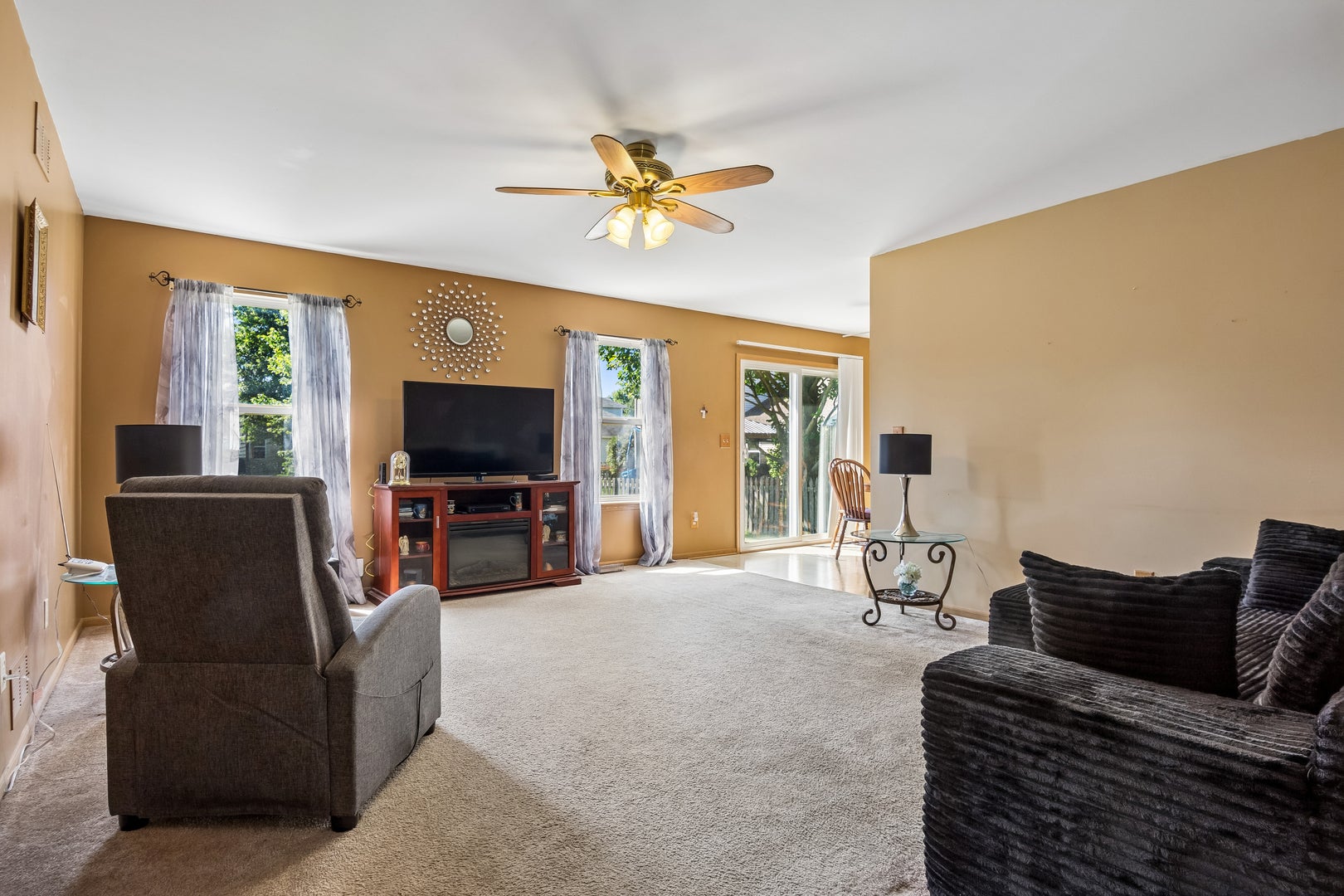 92 prairiefield Avenue