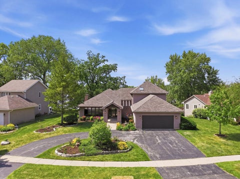 Tiny photo for 534 Whispering Pines Road, Lindenhurst, IL 60046 (MLS # 12663051)