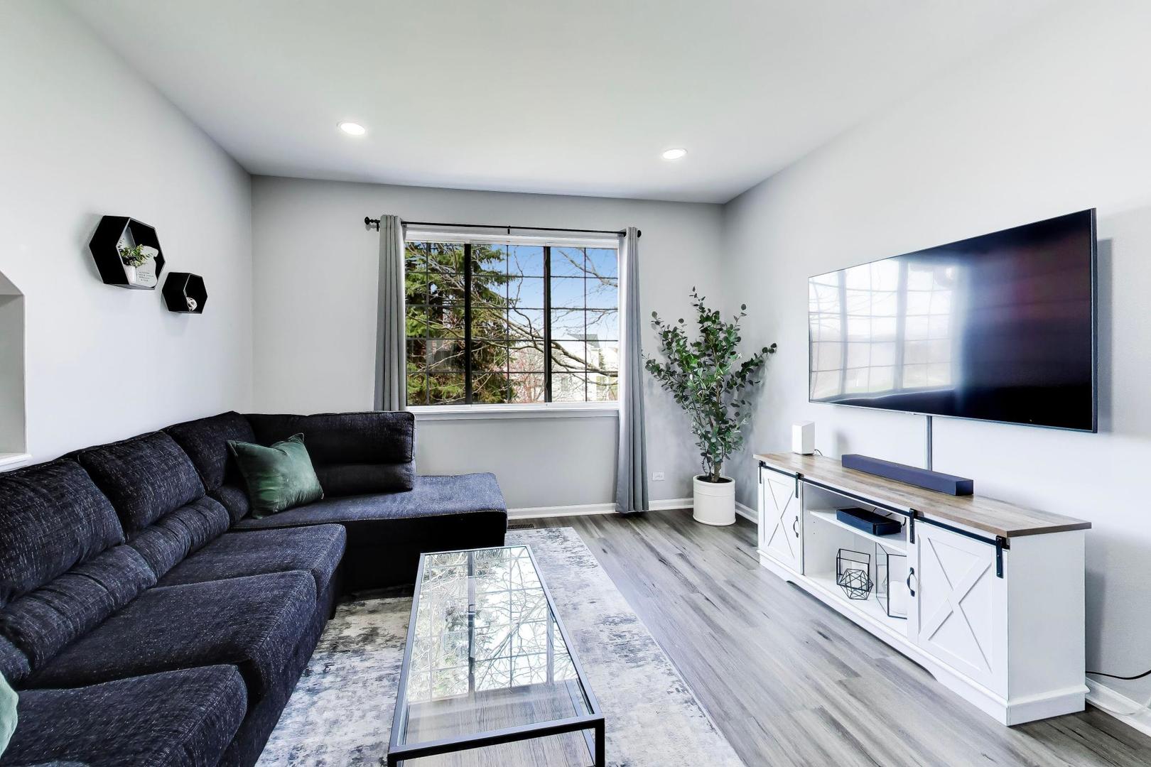 564 S Rosehall Lane -