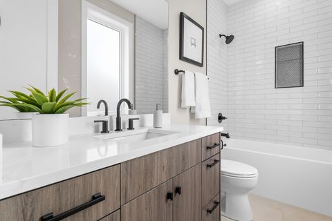 Tiny photo for 1636 W Wolfram Street, Chicago, IL 60657 (MLS # 12382037)
